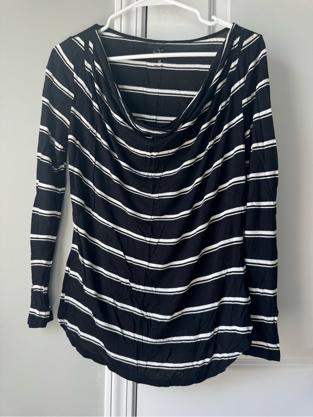 classic black and white striped long sleeve t shirt size medium scoop neck